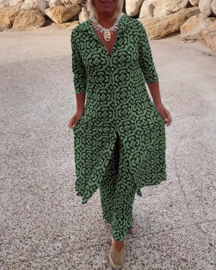 Laura - Button-Front Printed Set